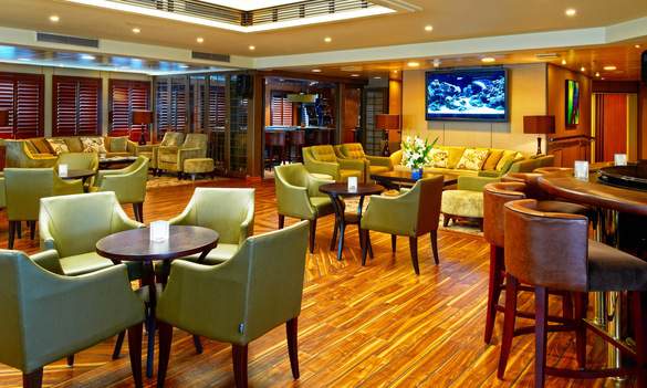 Windstar Wind Star & Wind Spirit Interior The Lounge 1.jpg